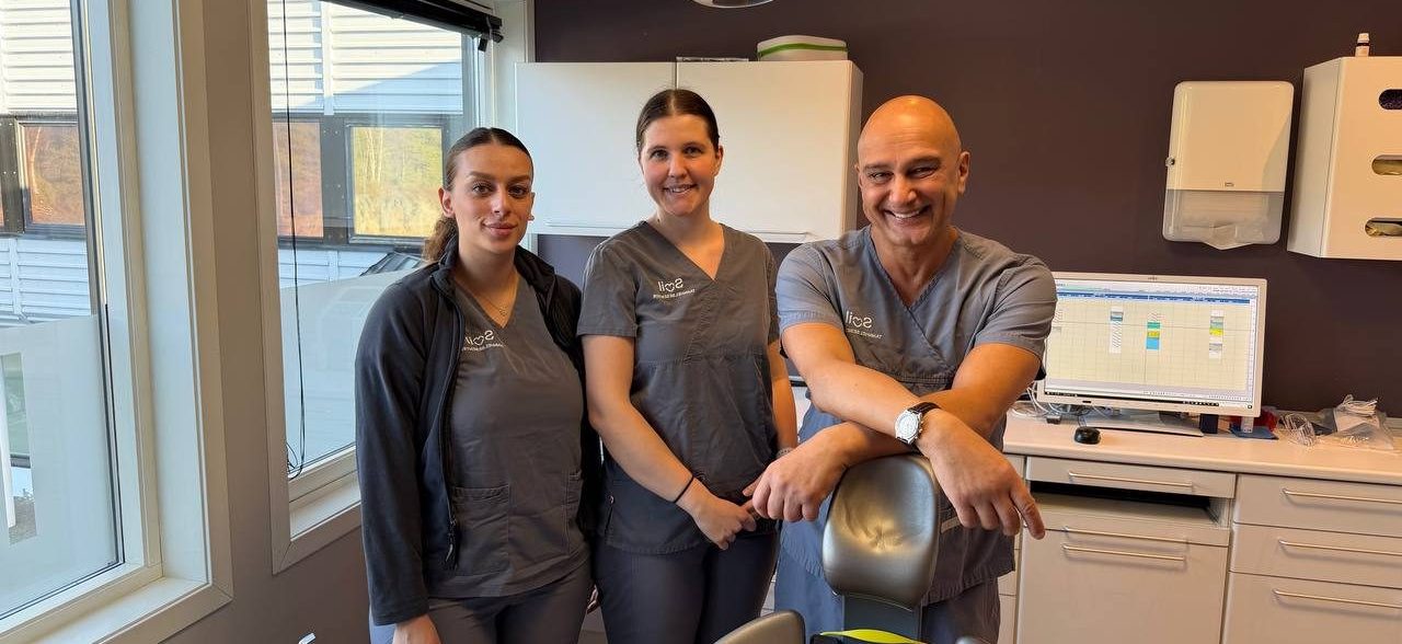 Det profesjonelle og imøtekommende teamet hos Smil Tannhelsesenter på Stord